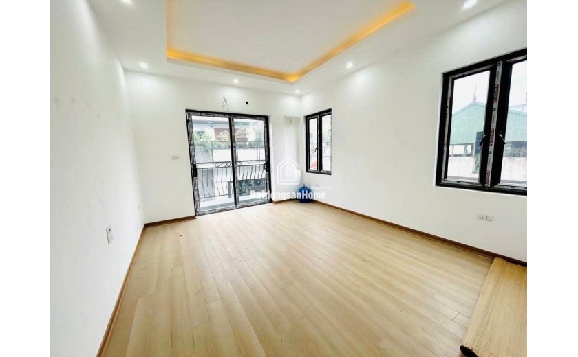 Cho thuê nhà nguyên căn ngõ Giáp Bát, Hoàng Mai 5 tầng, 40m2, 3 ngủ khép kín, 11 Triệu